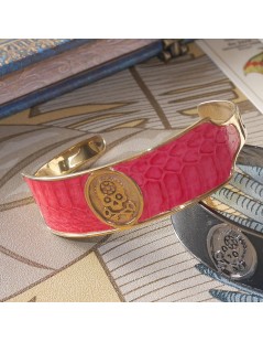 Bracelet Manchette laiton poli avec empiècement serpent rouge